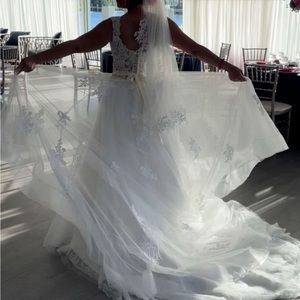 Justin Alexander wedding gown.